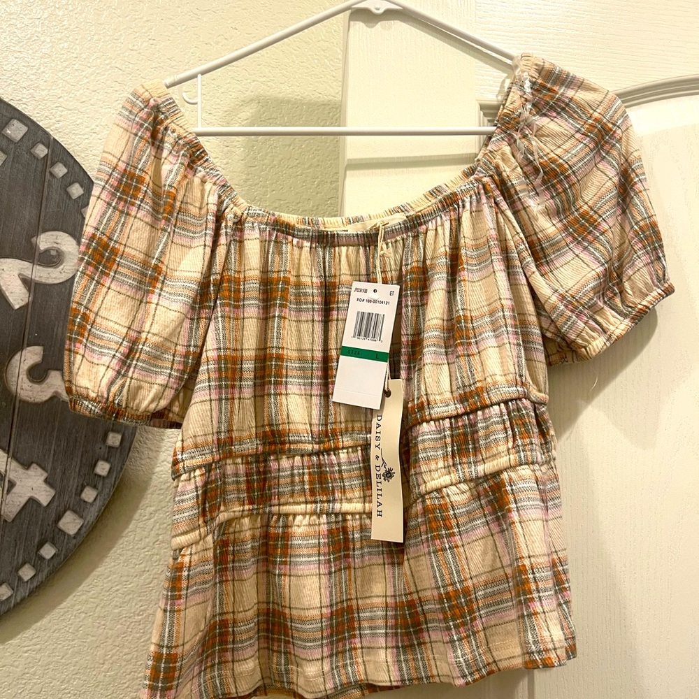 Daisy & Delilah Square Neck Top